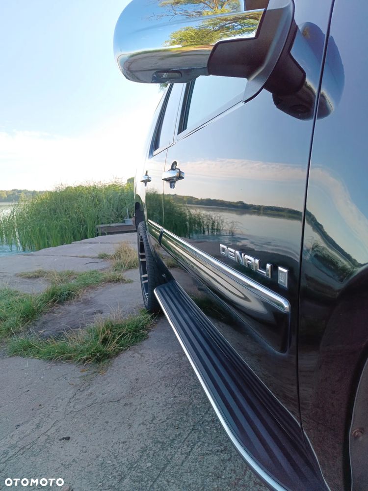 GMC Yukon Denali 6.2 - 7