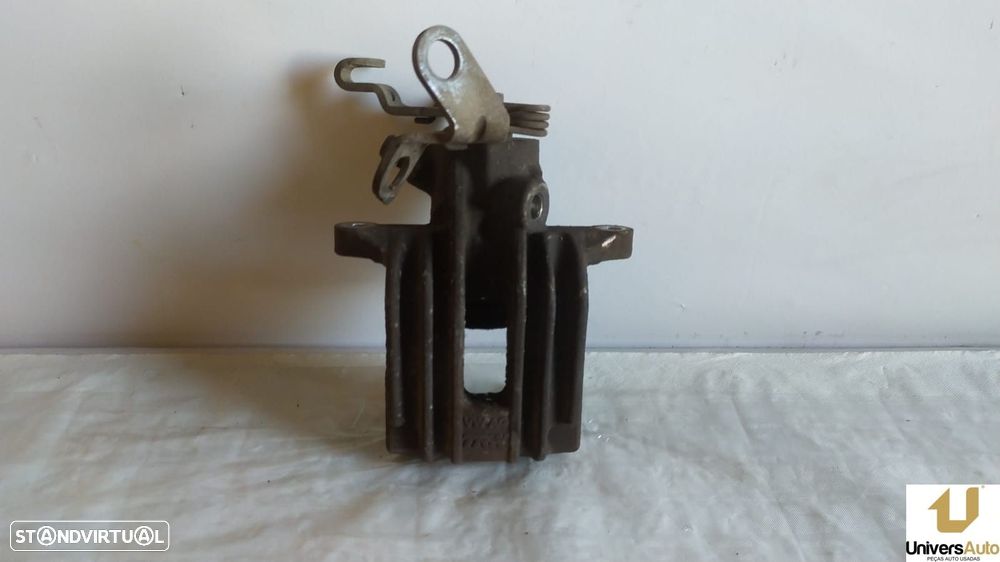 PINÇA TRAVÃO TRASEIRA DIREITA VOLKSWAGEN GOLF V 2007 -MOTOR BXE - 4
