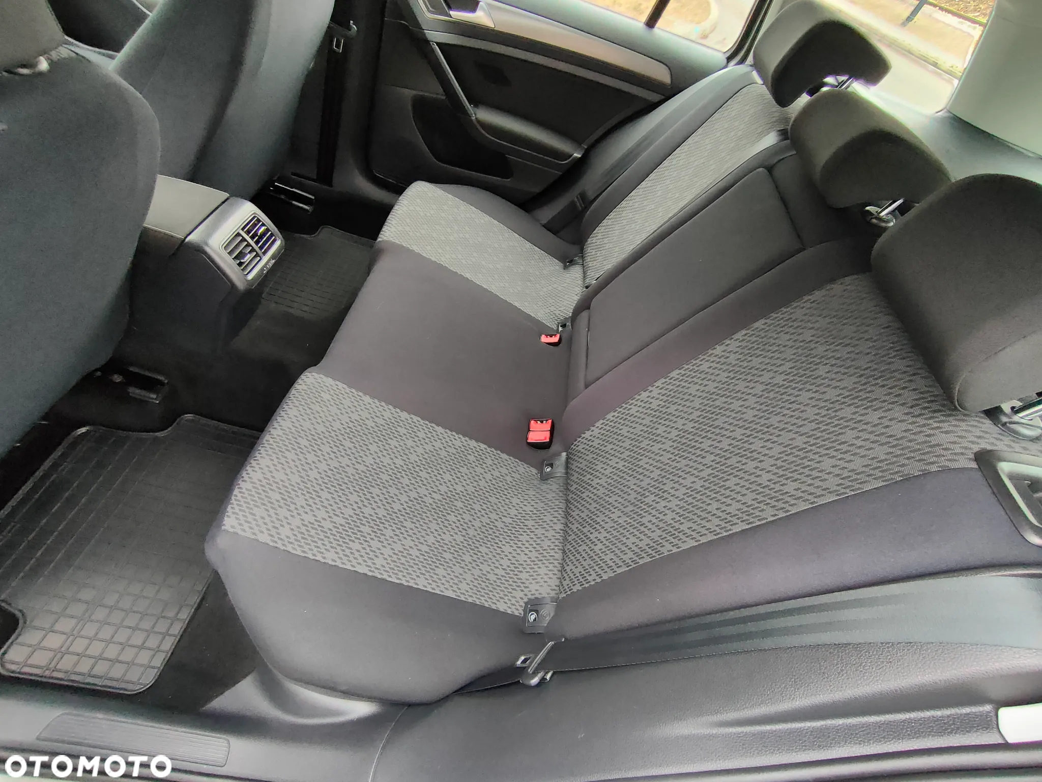 Volkswagen Golf VII 1.6 TDI BMT Trendline - 25