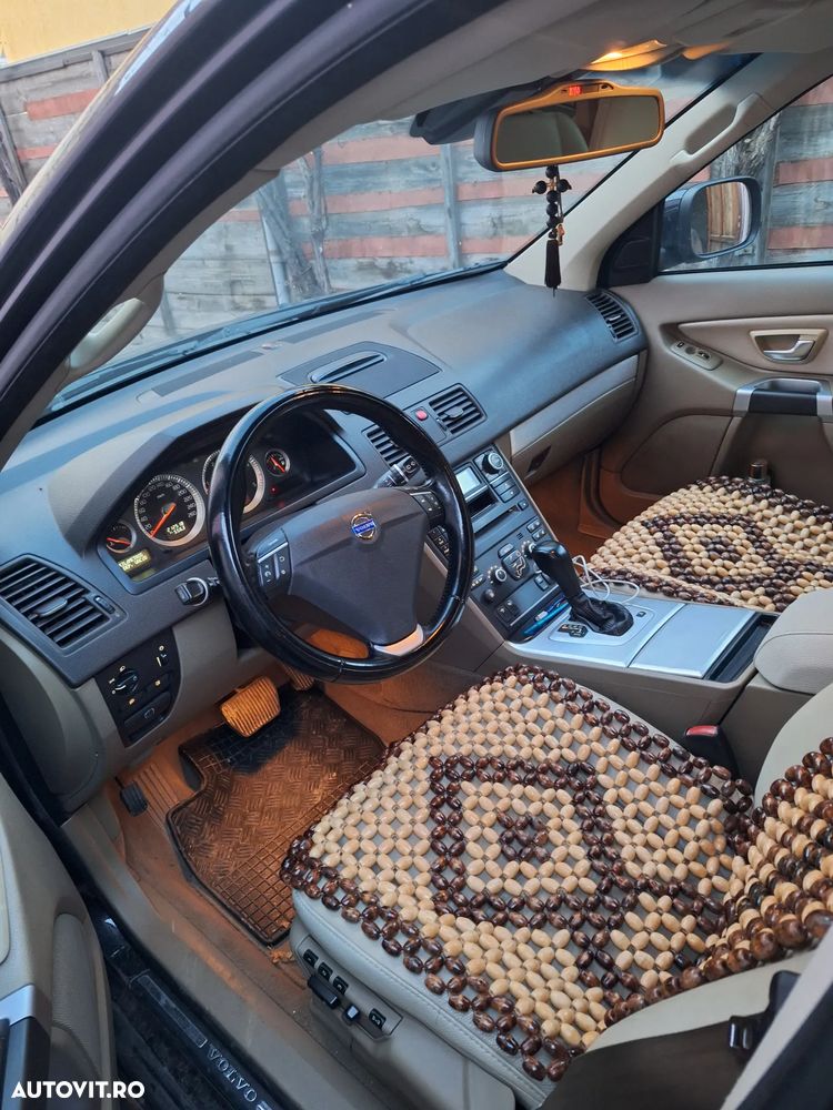 Volvo XC 90 D5 AWD Geartronic Momentum - 13