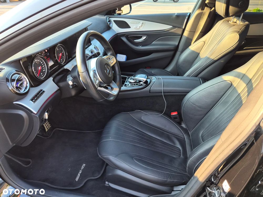 Mercedes-Benz CLS - 6