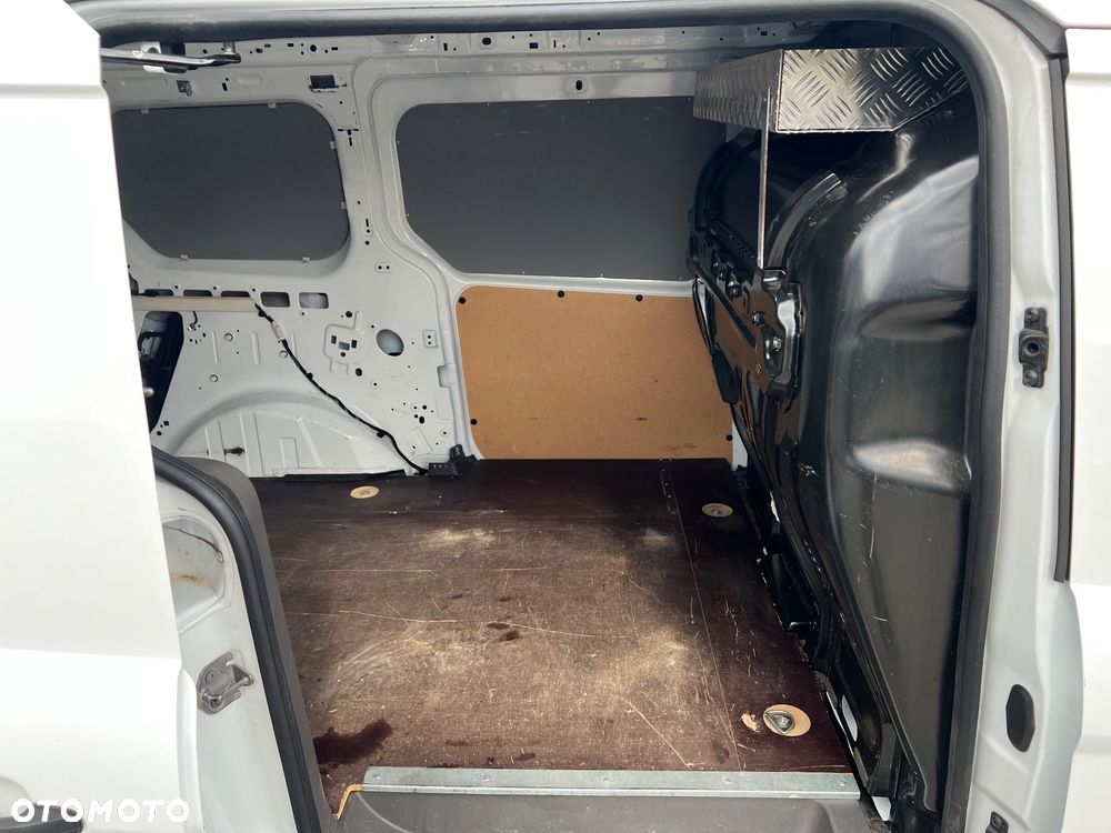 Ford Transit Connect - 22