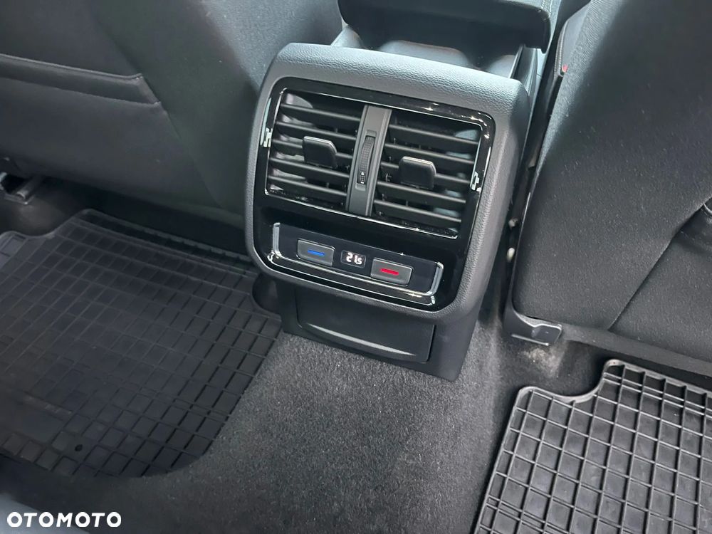 Volkswagen Passat - 10