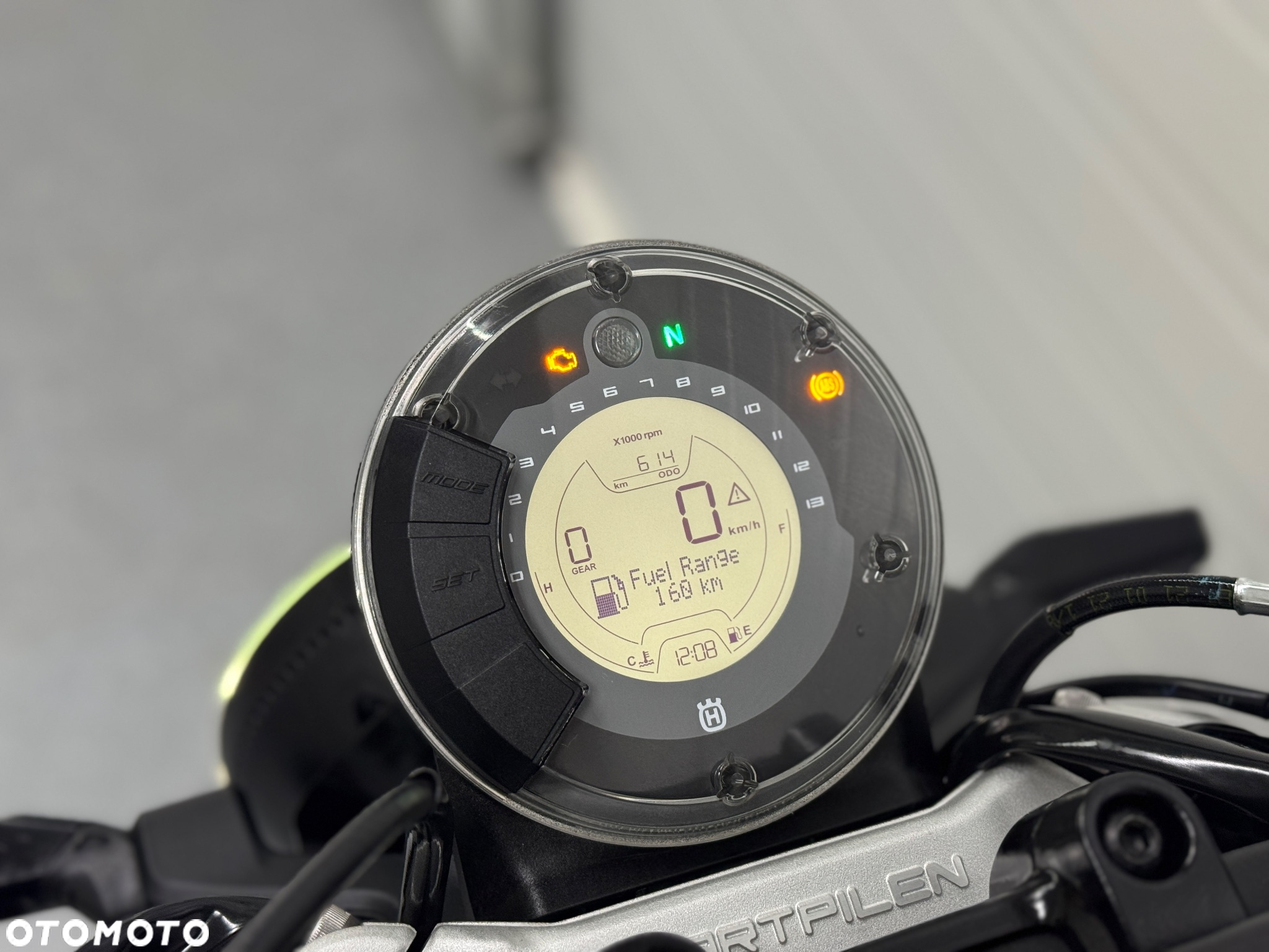 Husqvarna Svartpilen - 19