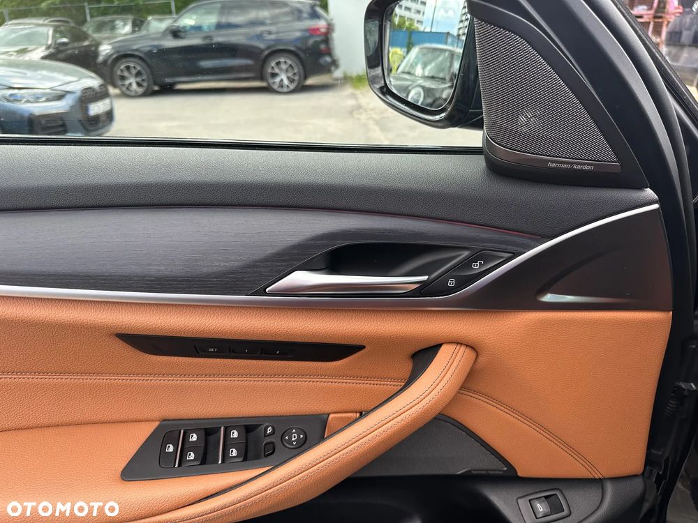 BMW Seria 5 540d xDrive mHEV M Sport sport - 14