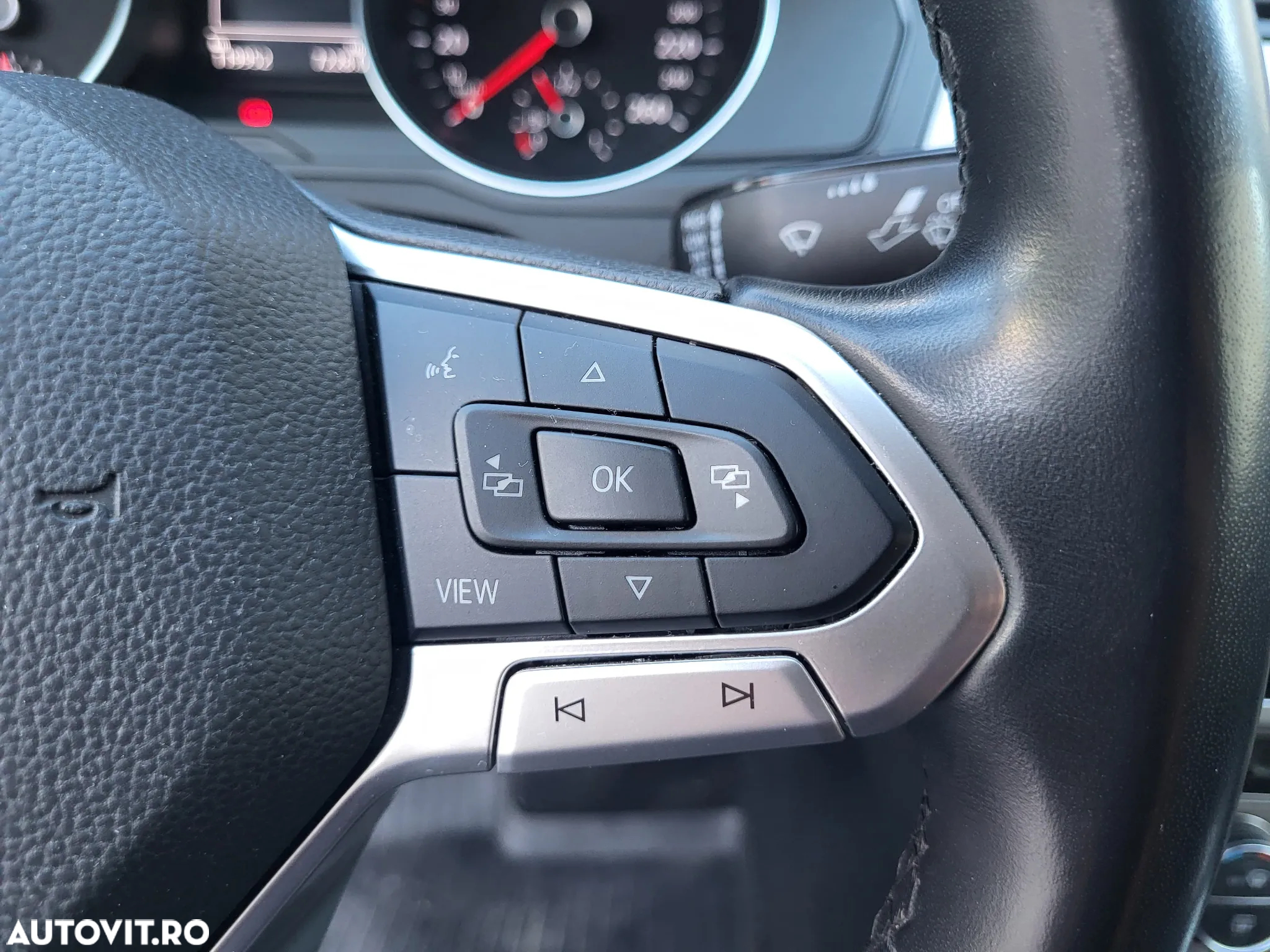 Volkswagen Passat 2.0 TDI Advance - 19