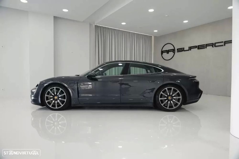 Porsche Taycan 4S — fotografia 9