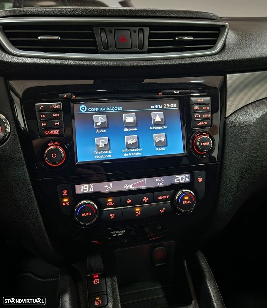 Nissan Qashqai 1.5 dCi N-Connecta - 16