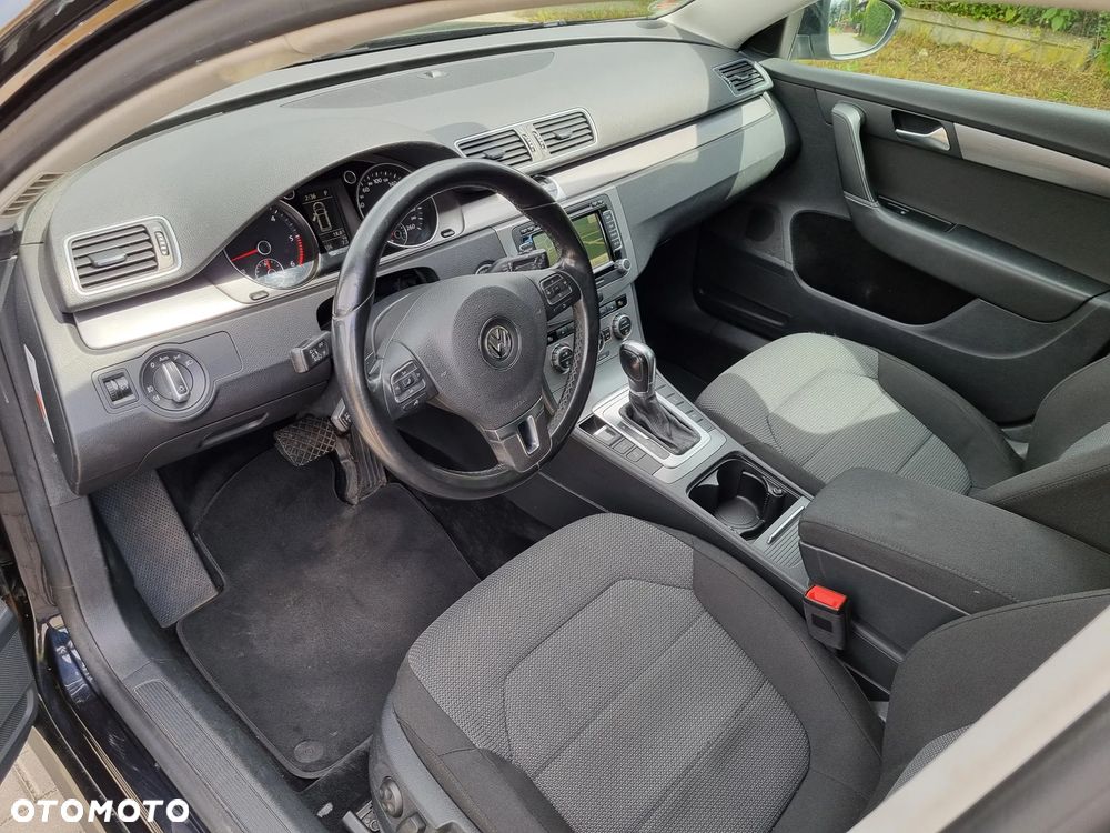 Volkswagen Passat 2.0 TDI Comfortline DSG - 19