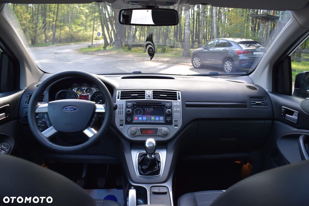 Ford Kuga - 25