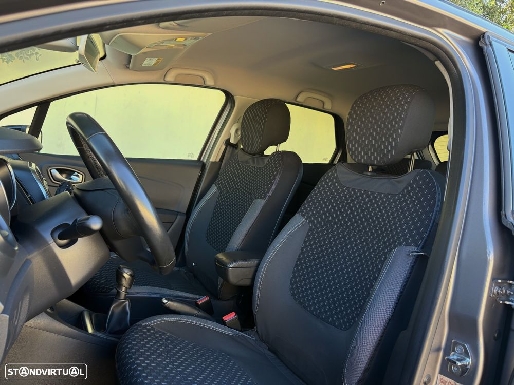 Renault Captur 1.5 dCi Exclusive - 18