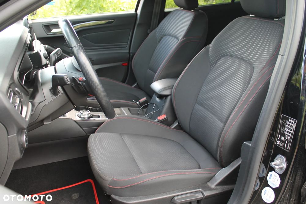 Ford Focus 1.5 EcoBlue Start-Stopp-System ST-LINE - 17