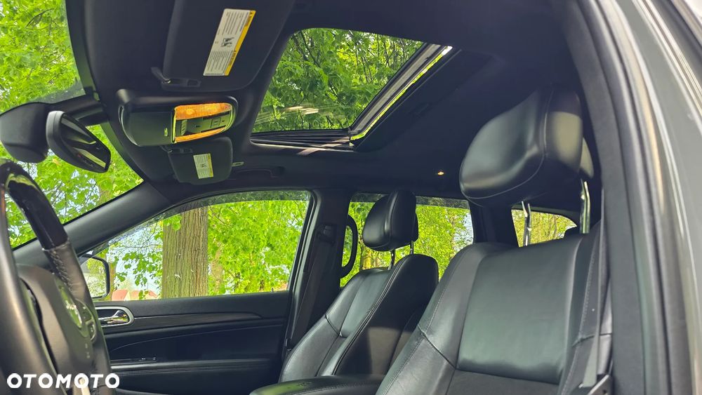 Jeep Grand Cherokee - 18