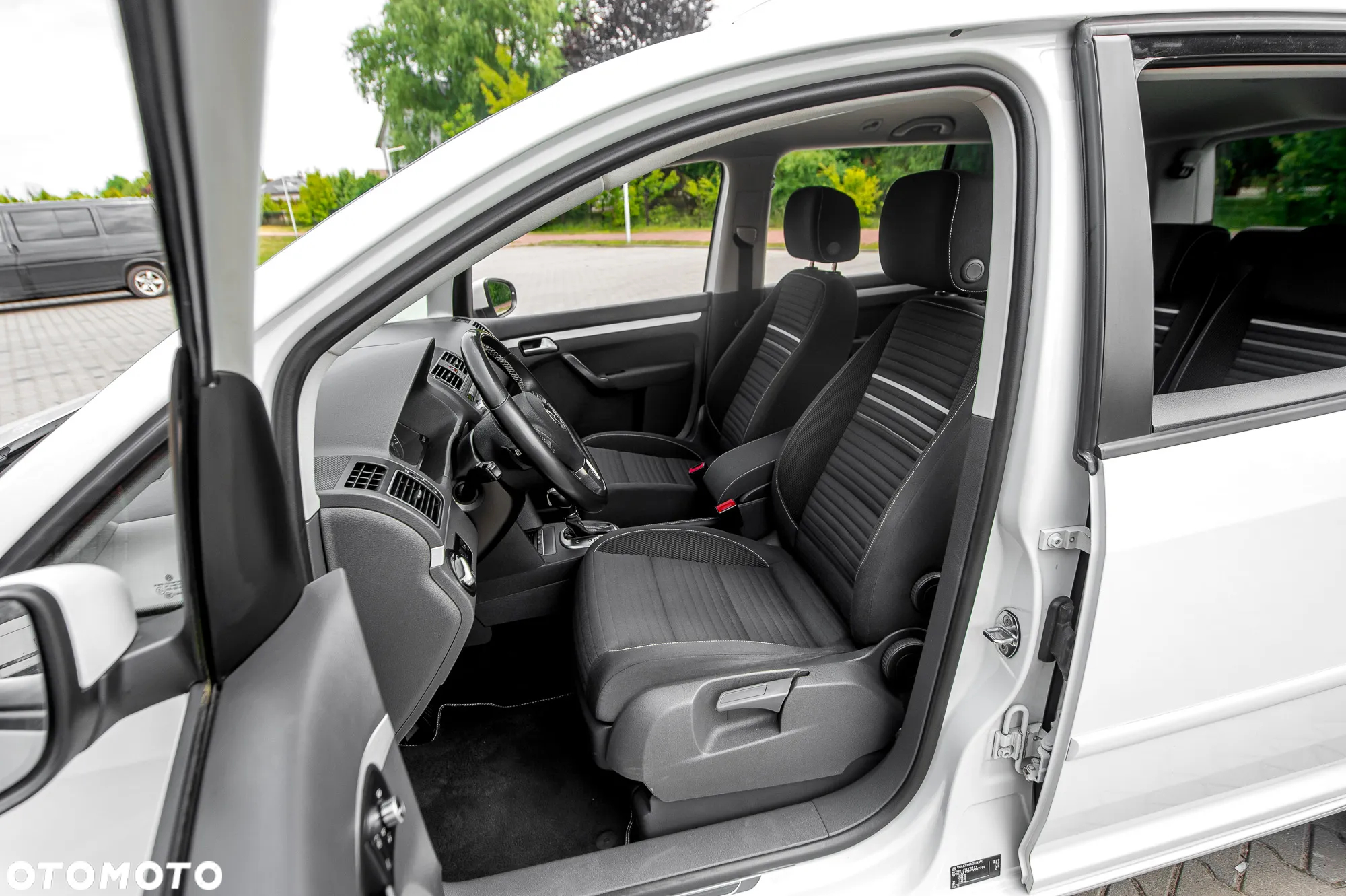 Volkswagen Touran 1.4 TSI DSG Cup - 6