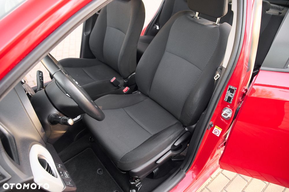 Toyota Yaris Hybrid 100 Premium EU6 - 24