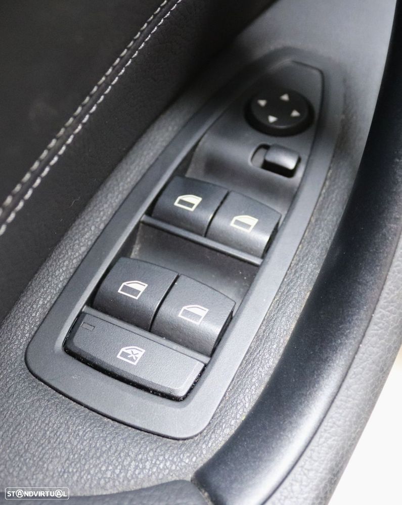 BMW X1 16 d sDrive Auto - 12