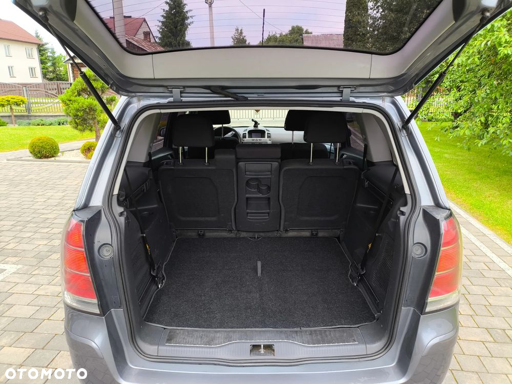 Opel Zafira 1.8 - 10