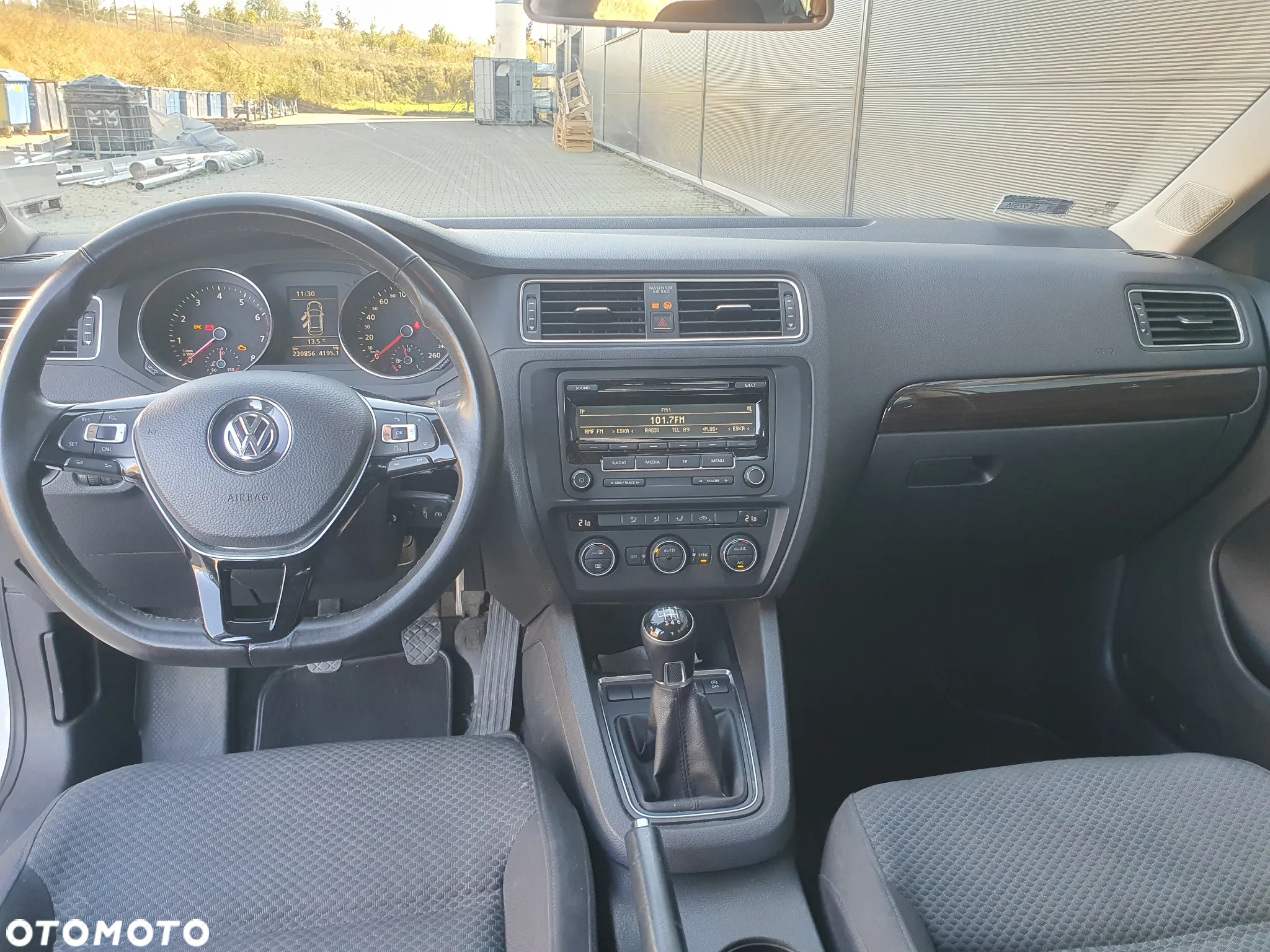 Volkswagen Jetta 1.4 TSI BMT Comfortline - 16