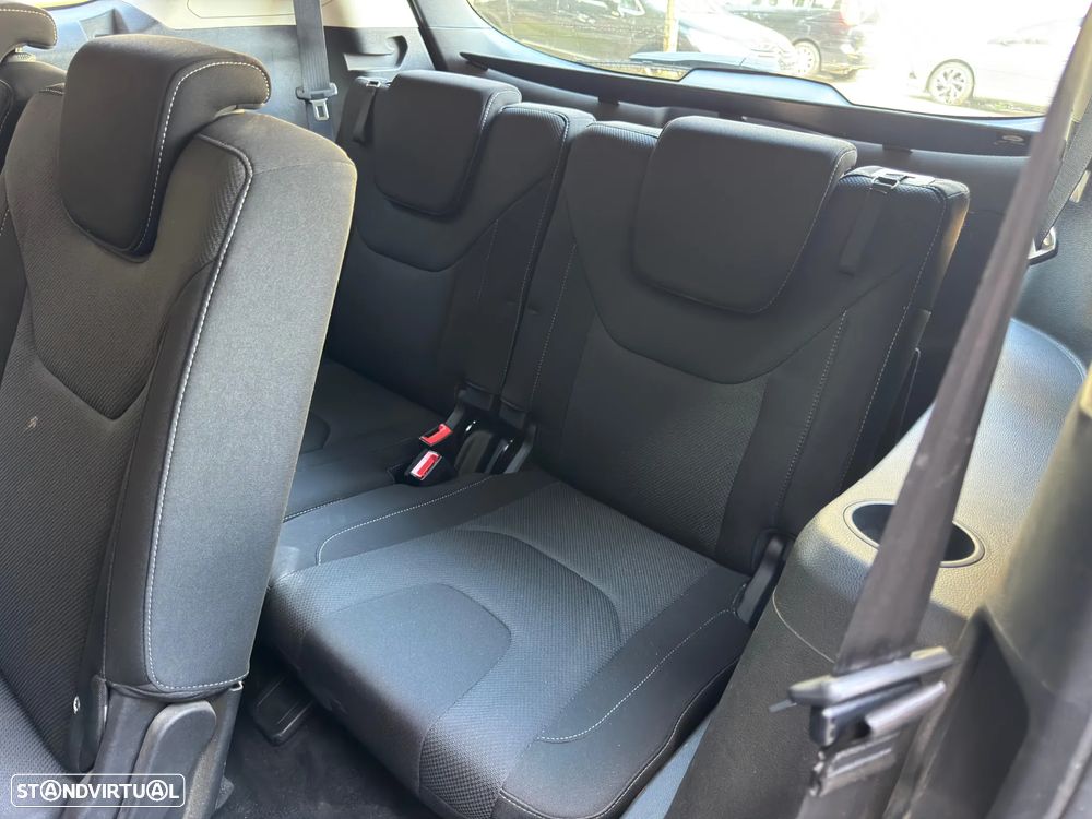 Ford S-Max 2.0 TDCi Titanium - 11