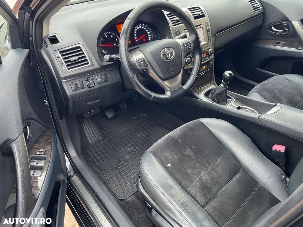 Toyota Avensis Combi 2.2 D-CAT Executive - 14