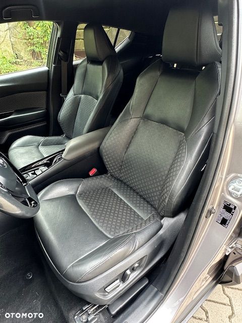 Toyota C-HR Style Selection - 37