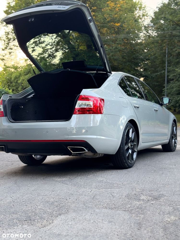 Skoda Octavia 2.0 TSI RS DSG - 8