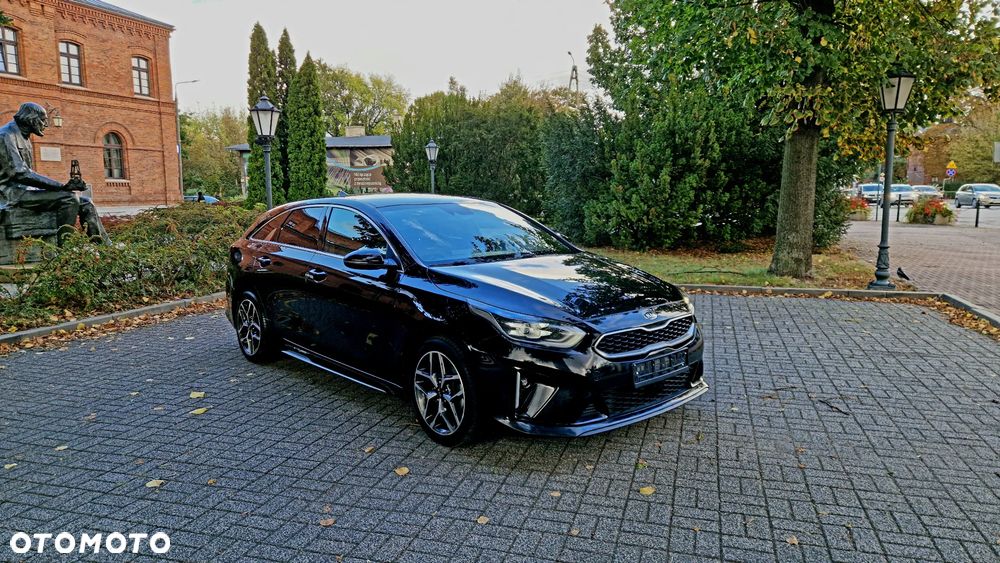 Kia Procee'd