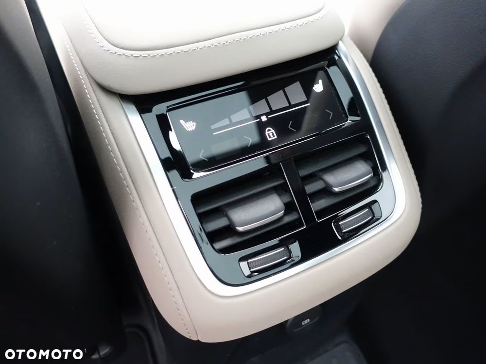 Volvo XC 90 T8 AWD Plus Dark - 29