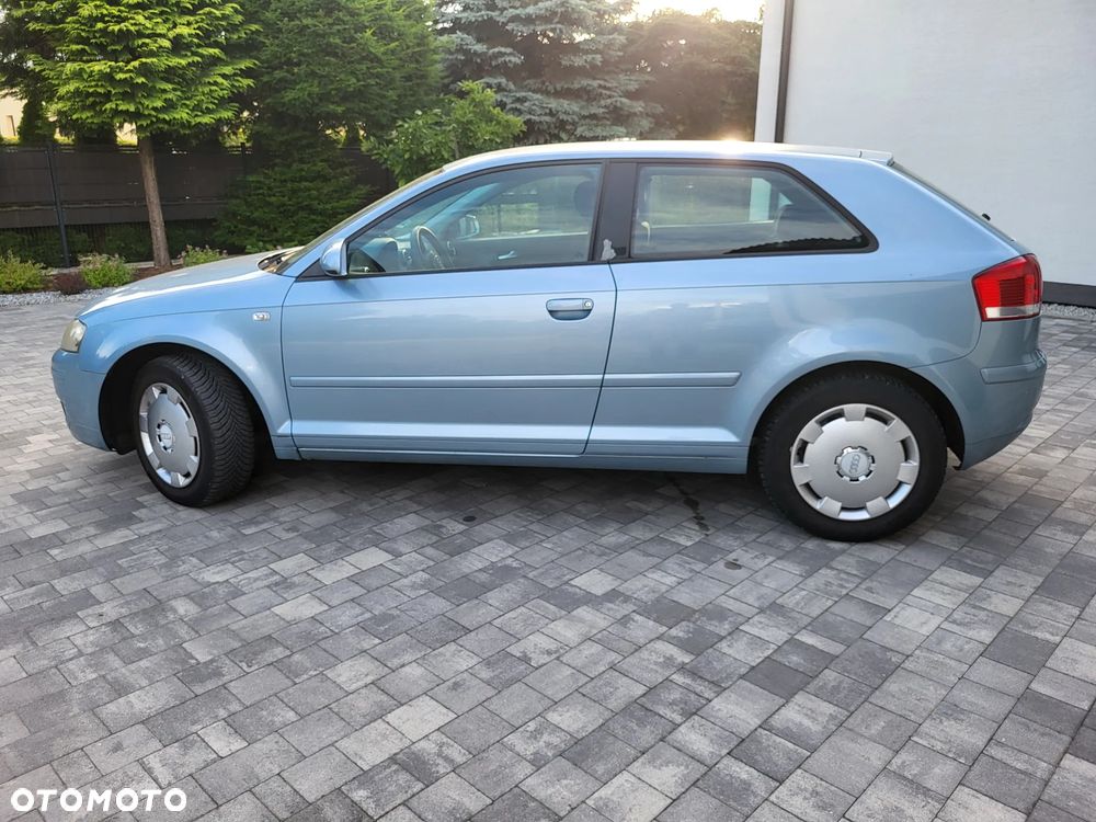 Audi A3 3-drzwiowe 1.6 Ambiente - 2