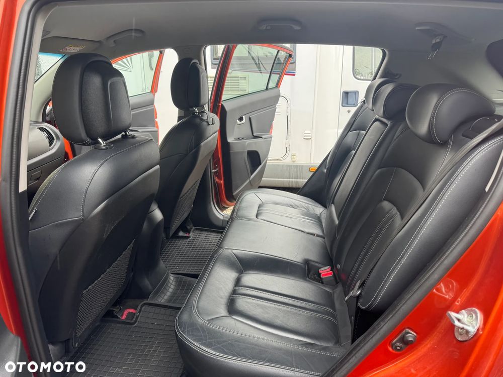 Kia Sportage 2.0 CRDI L AWD - 10