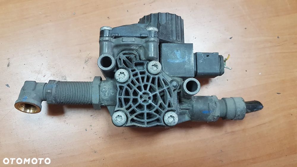 Zawór ABS Renault T 21327358 K038401 - 3