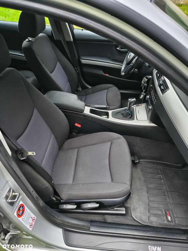 BMW Seria 3 318d - 11