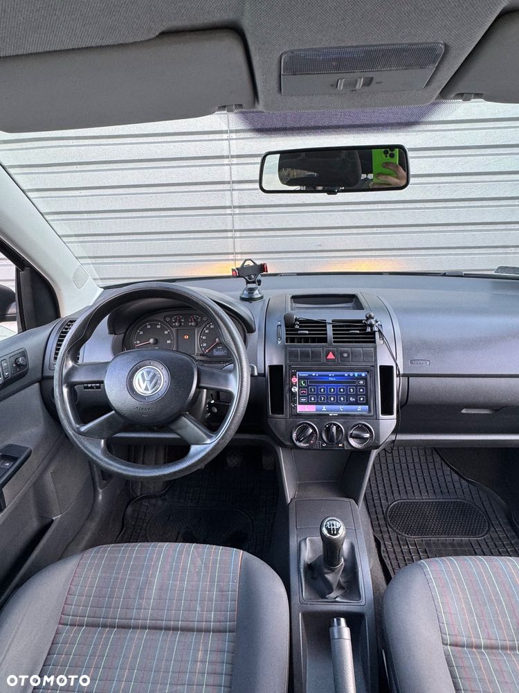 Volkswagen Polo 1.4 16V Sportline - 26