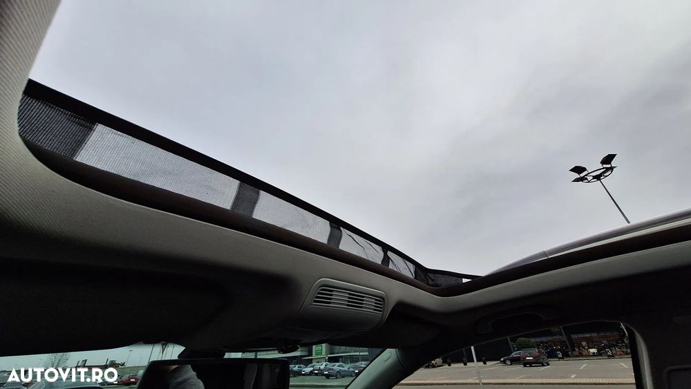 Volkswagen Golf 2.0 TDI DPF Highline - 25