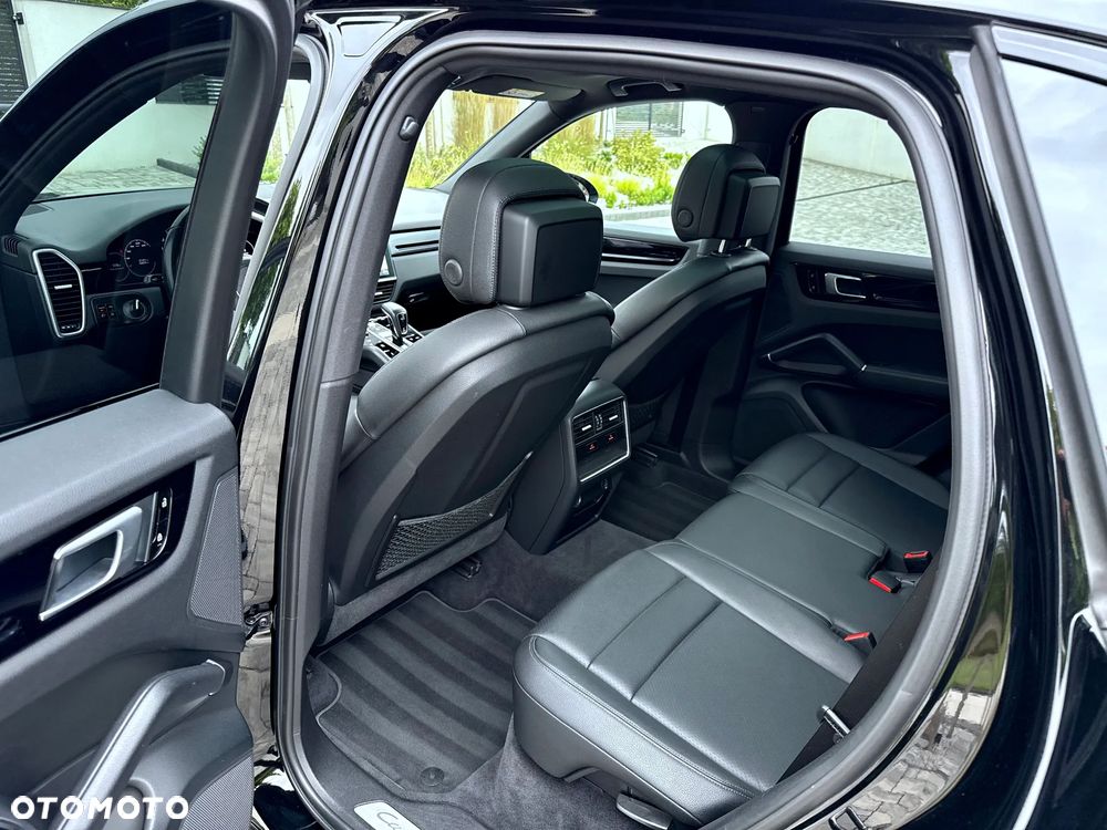 Porsche Cayenne - 22