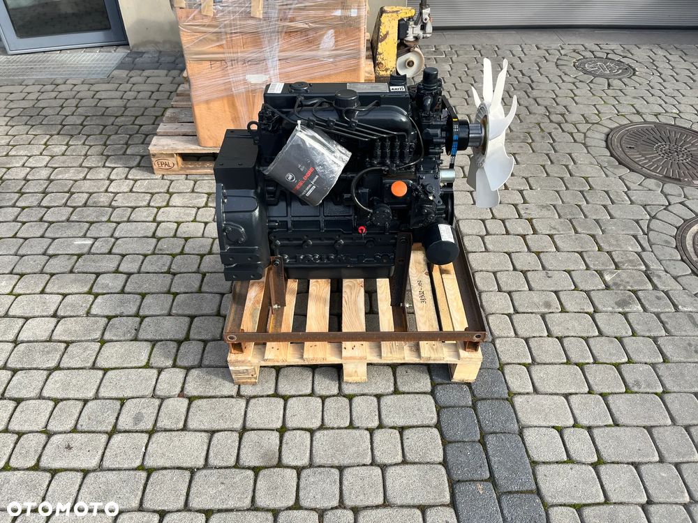 SILNIK KIOTI 4A220LWS DAEDONG KUBOTA V2203 17000netto - 2
