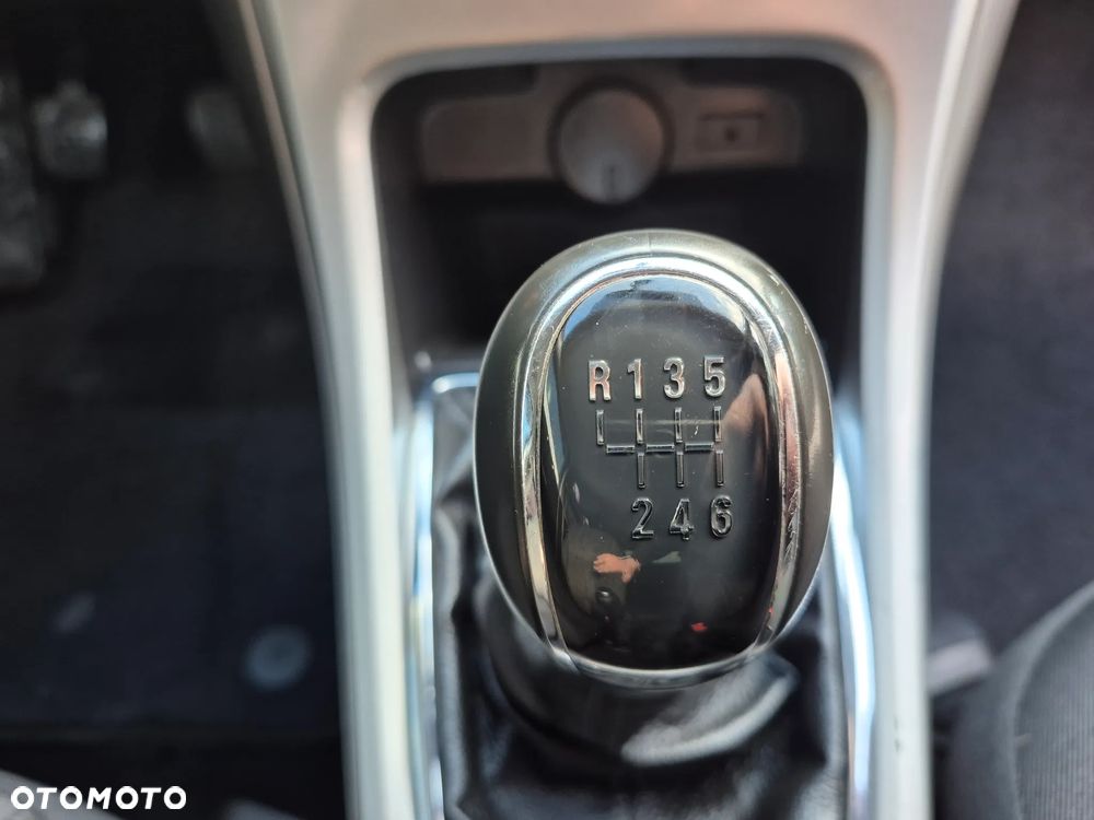 Opel Astra 1.4 Turbo - 15