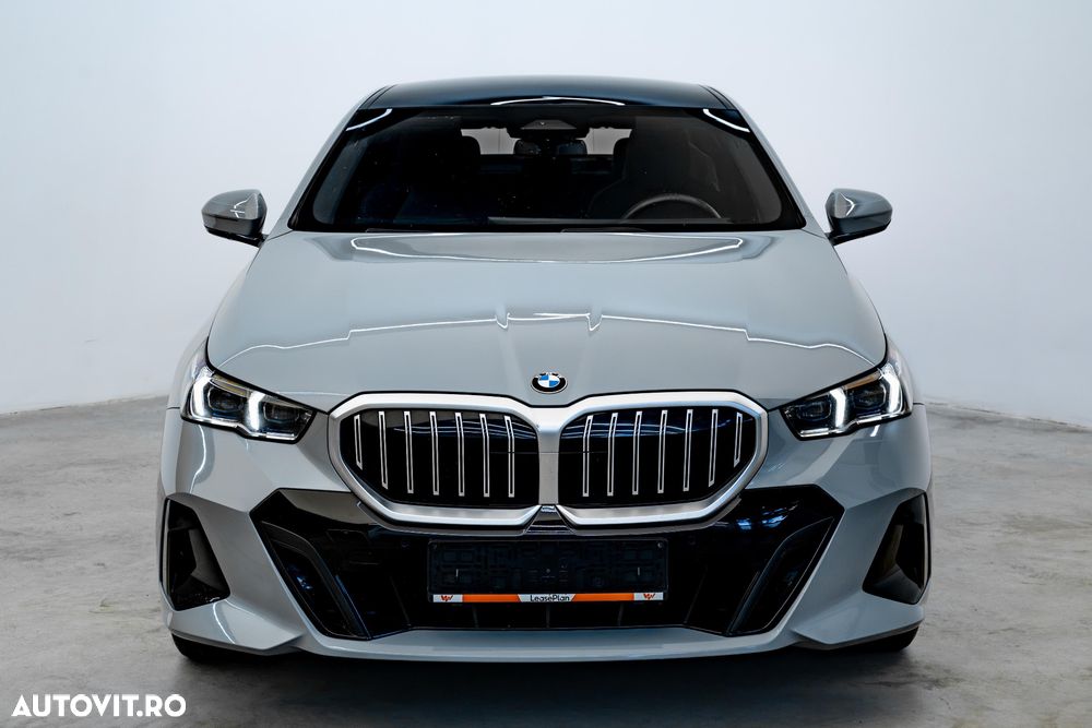 BMW Seria 5 520i AT MHEV - 12