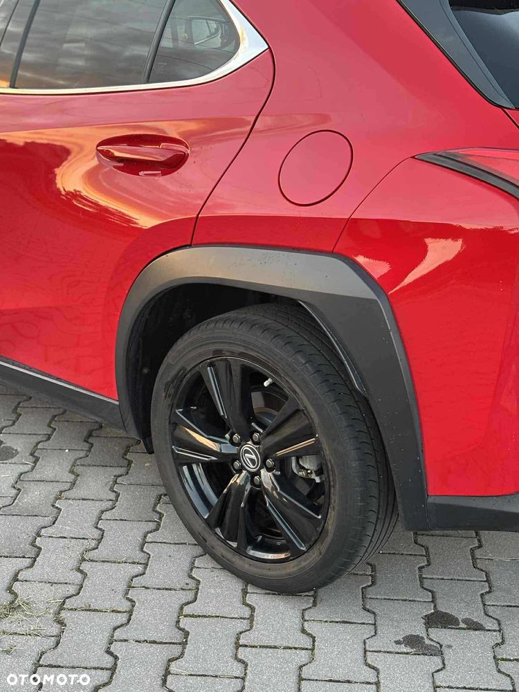 Lexus UX - 8