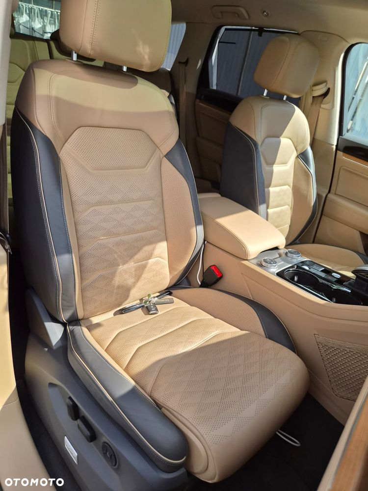 Volkswagen Touareg 3.0 V6 TDI SCR 4Mot Elegance - 27