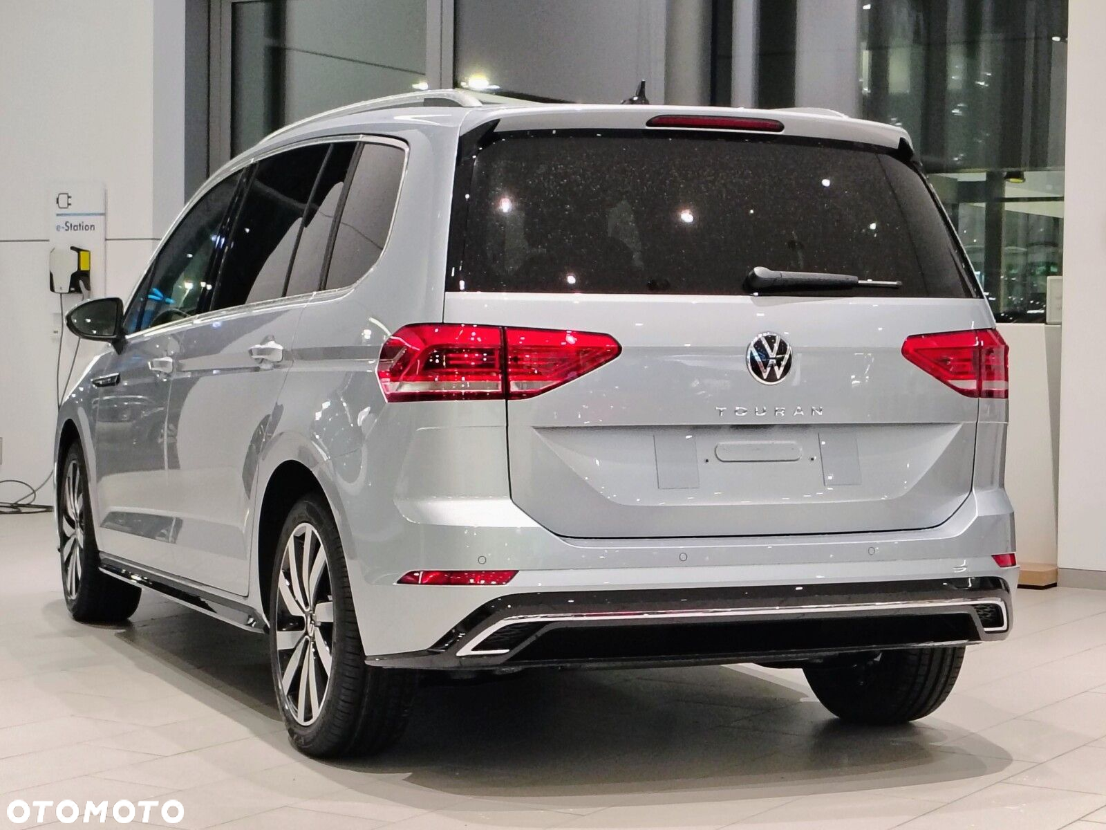 Volkswagen Touran - 5