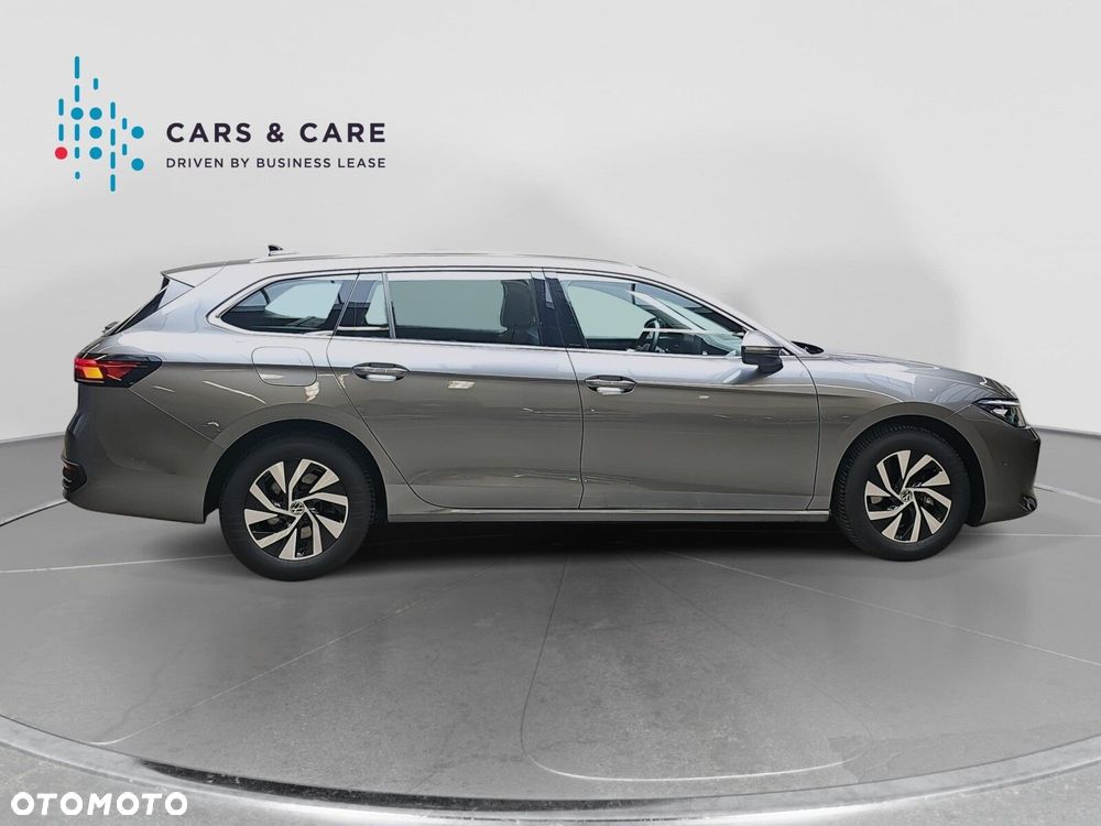 Volkswagen Passat - 21