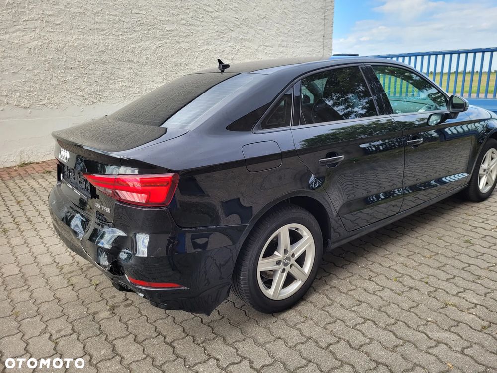 Audi A3 Limousine 35 TFSI cylinder on demand S tronic design - 25