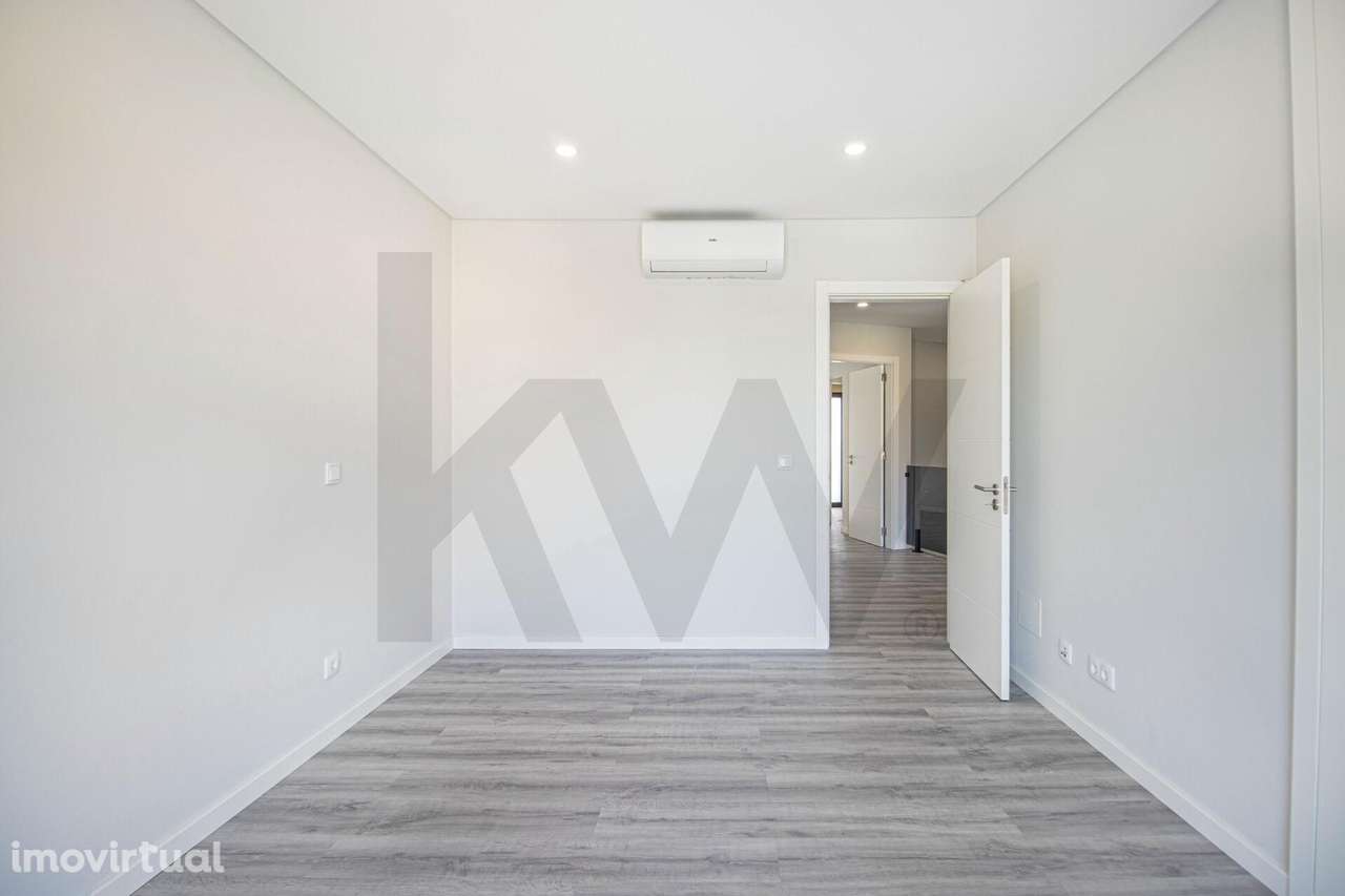 Moradia T5 Pronta a Habitar — O Espaço Ideal para a Sua Família com Ja - Grande imagem: 5/50