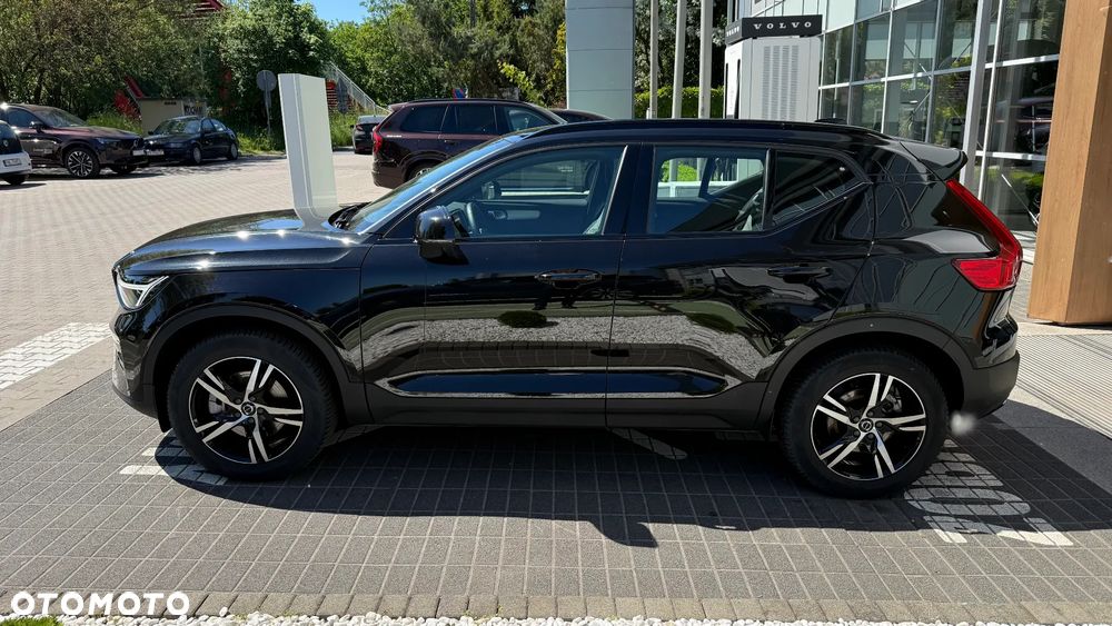 Volvo XC 40 B3 Plus Dark - 8