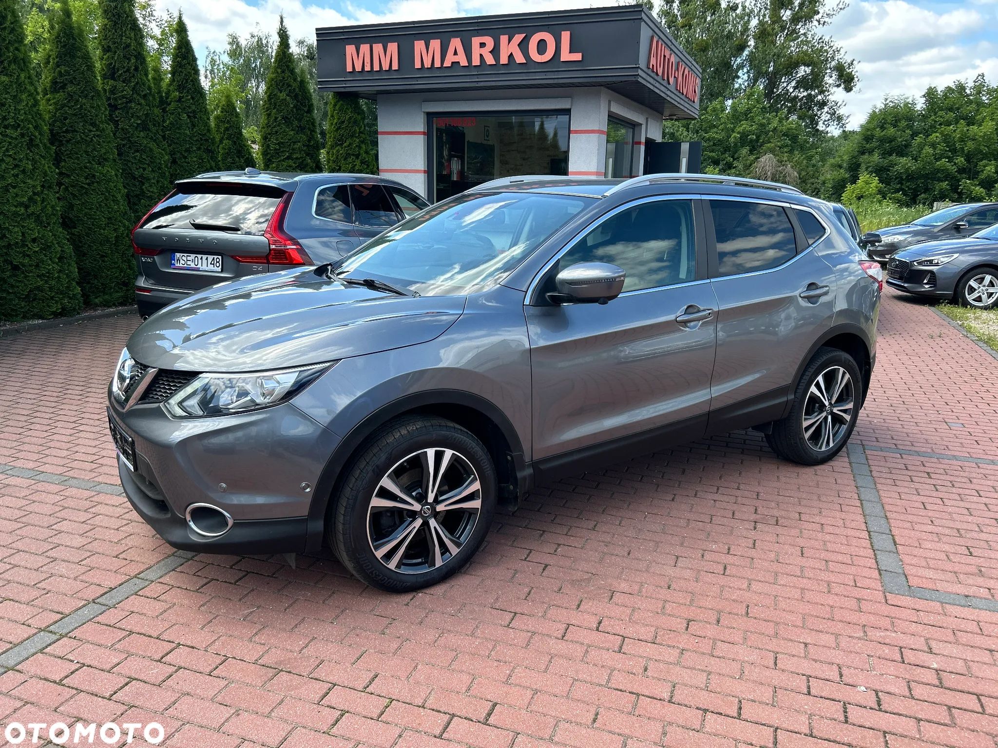 Nissan Qashqai - 1