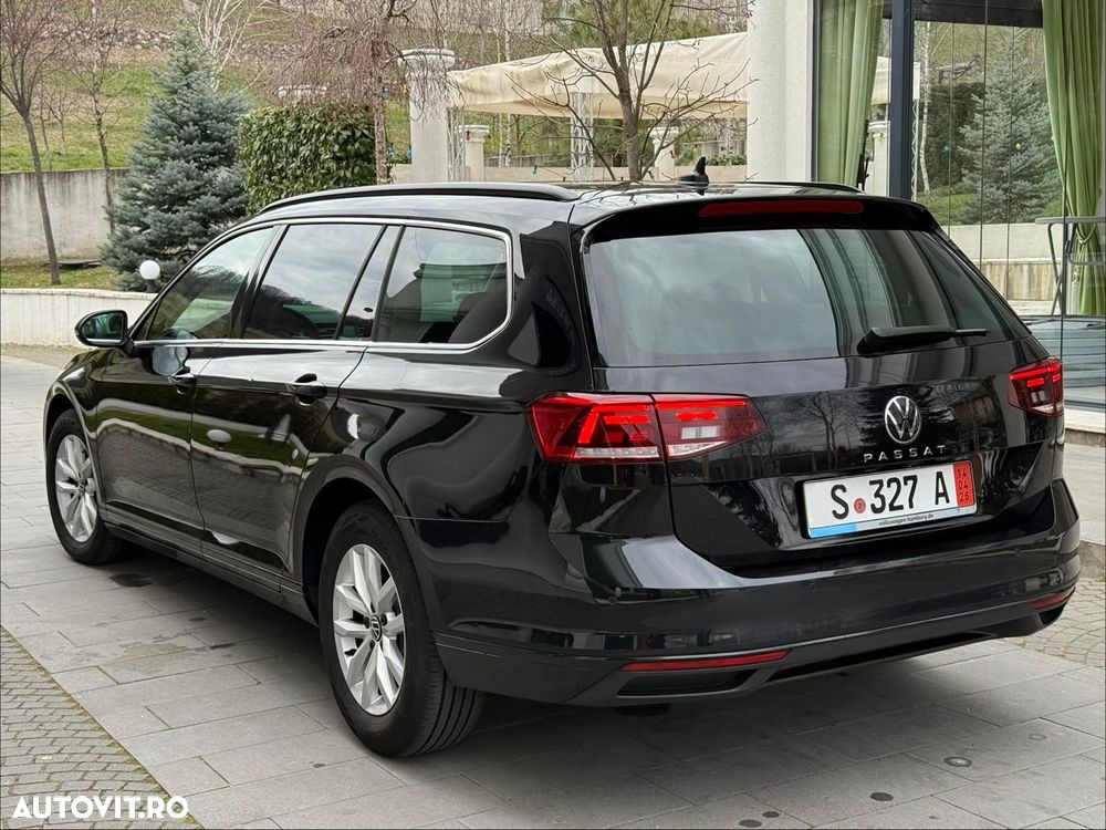 Volkswagen Passat - 4