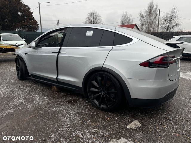 Tesla Model X - 1