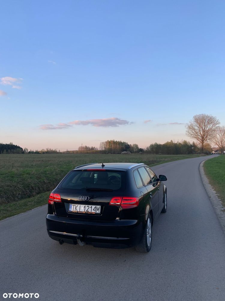 Audi A3 Sportback 1.6 TDI DPF Ambition - 4
