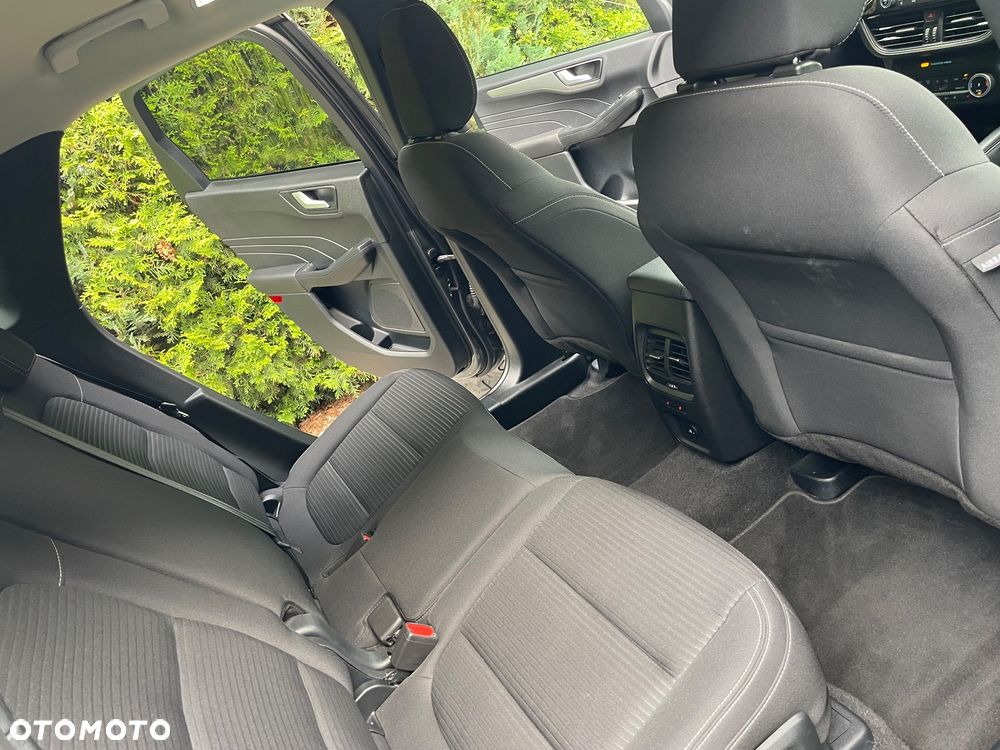 Ford Kuga - 26